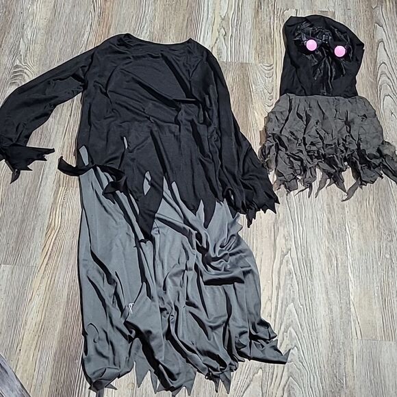 Grim Reaper Halloween Costume with Glowing Eyes Boys Size Large - Picture 3 of 10
